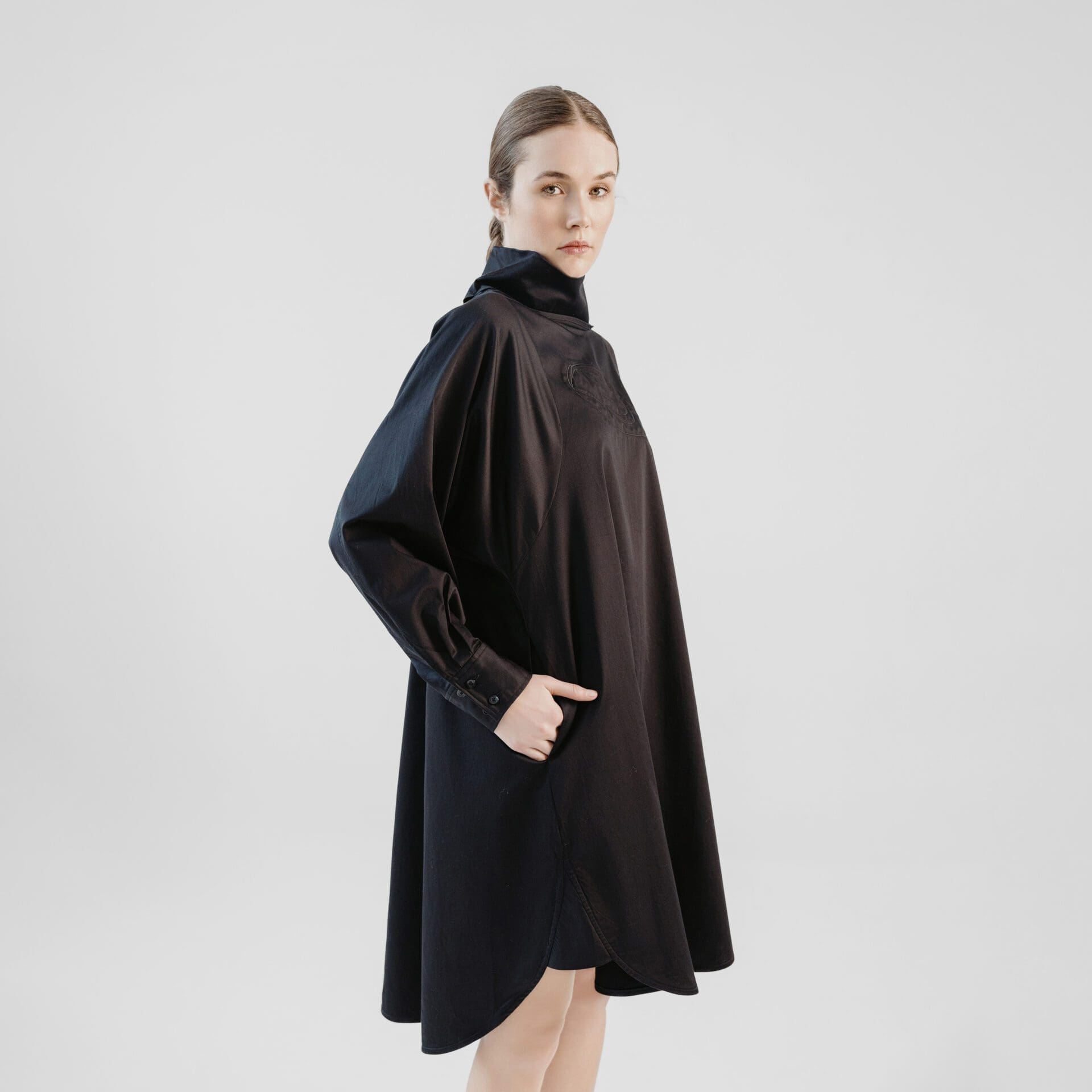 KLEID COS Stickerei 2 1 scaled