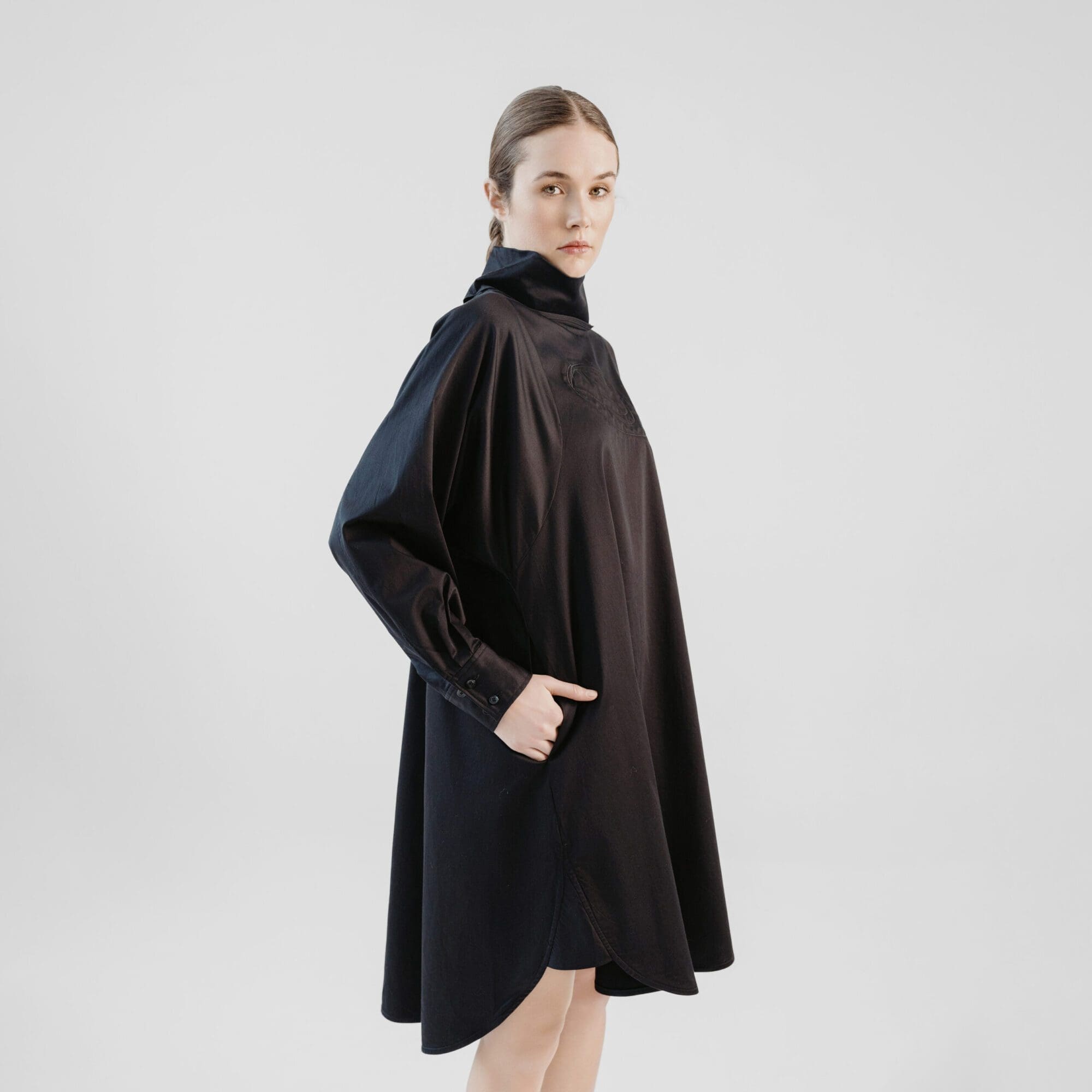 KLEID COS Stickerei 2 1 scaled