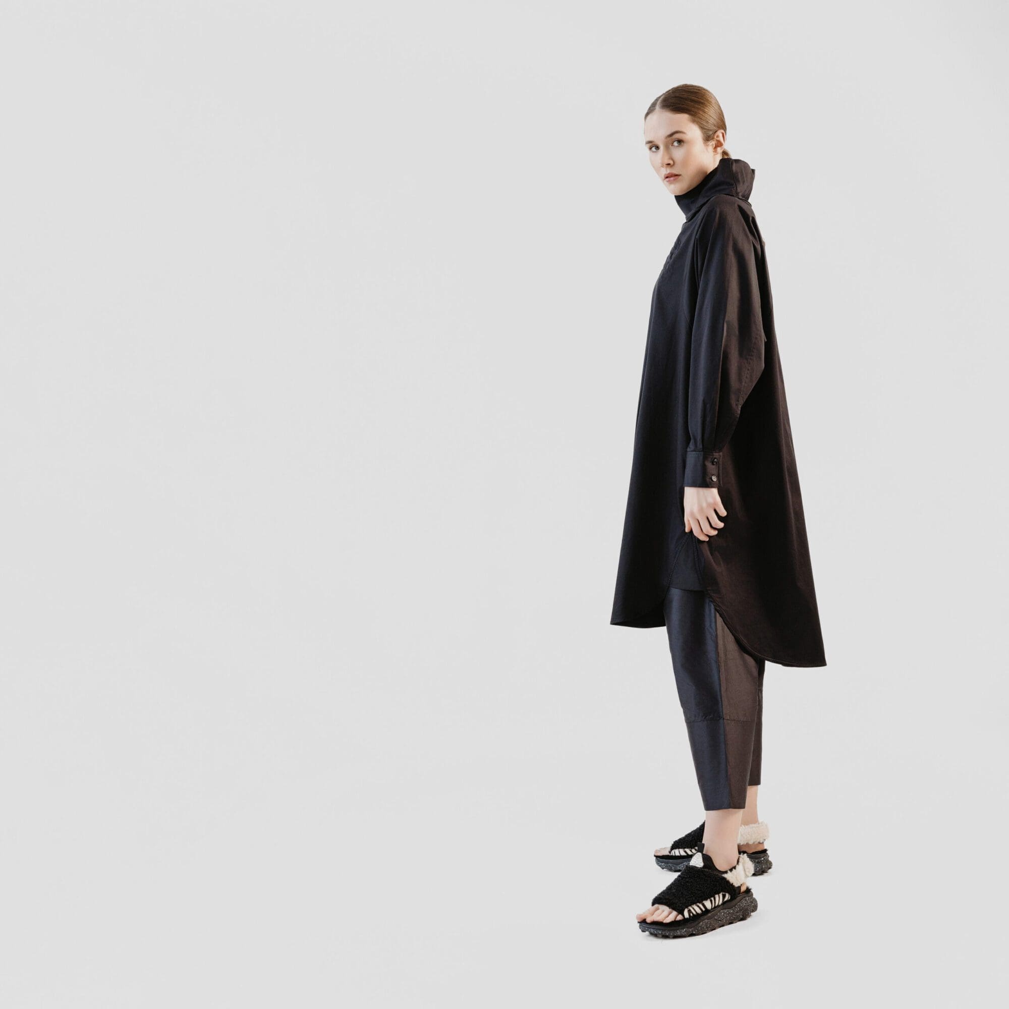 KLEID COS Stickerei 4 1 scaled