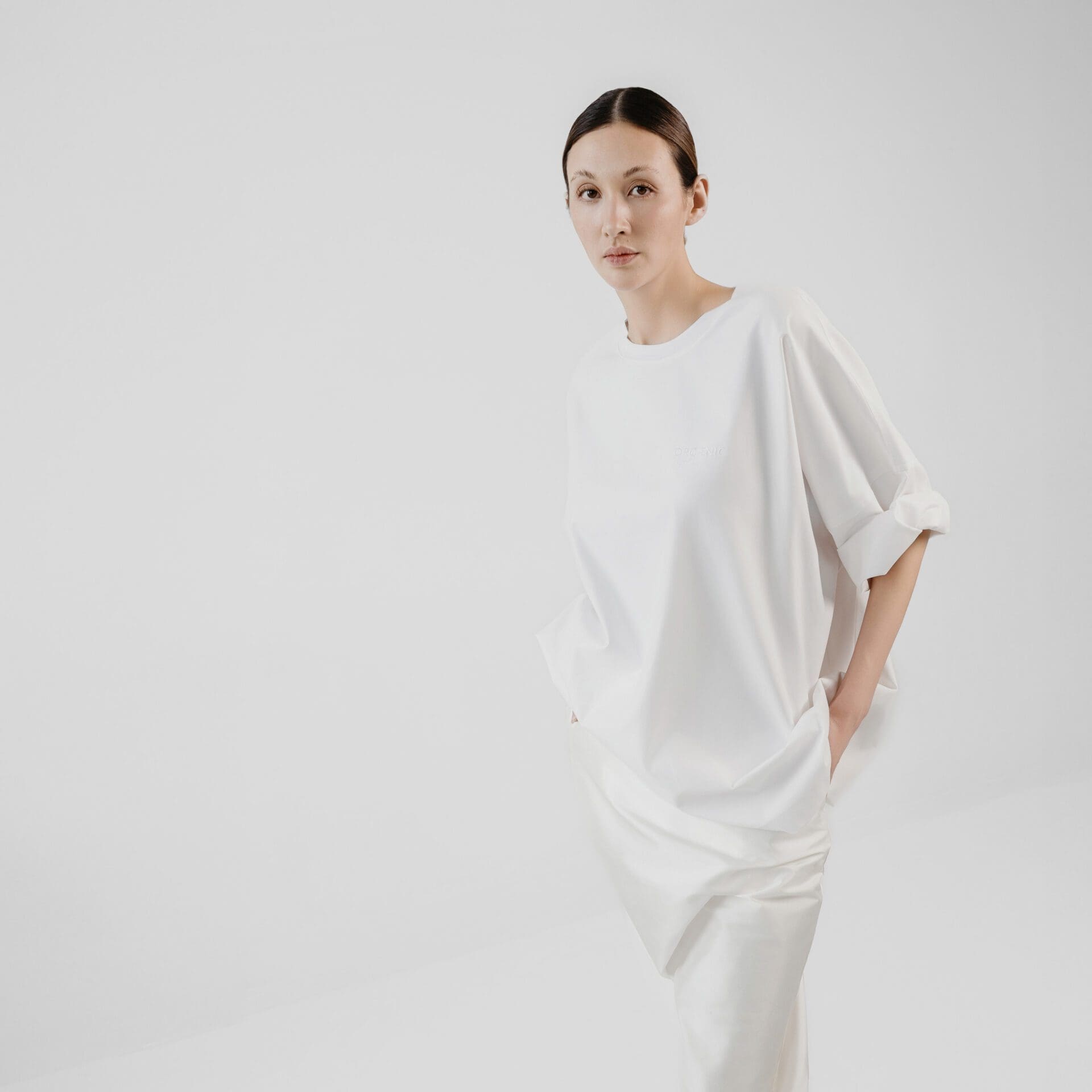 OVERSIZE T Shirt weiss 6 scaled OVERSIZE T Shirt weiss 6 scaled